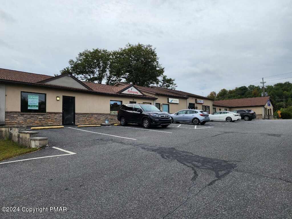 106 Columbia Dr, East Stroudsburg, PA 18302
