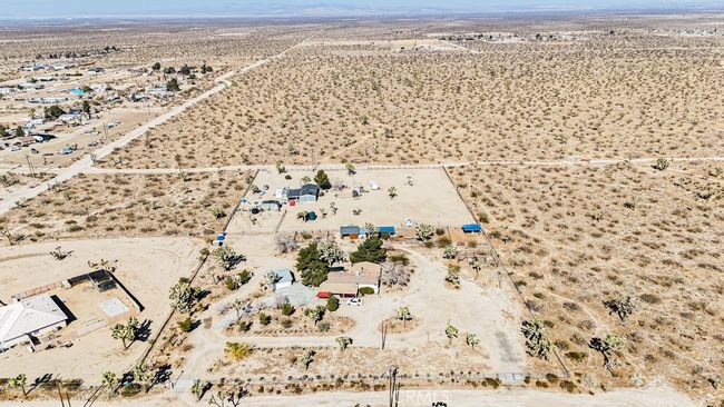 6573 Dos Palmas Rd, House other with 3 bedrooms, 2 bathrooms and null parking in Phelan CA | Image 42