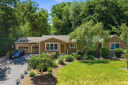 35 May Ave, Raynham, MA, 02767-1601 | Card Image