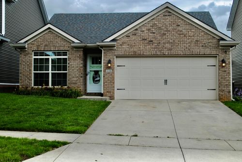3136 Sweet Clover Ln, Lexington, KY, 40509-8579 | Card Image