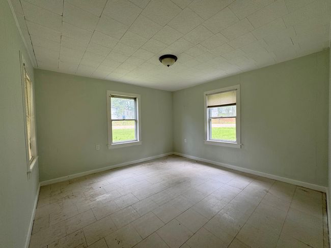 Spare room with plenty of natural light | Image 6