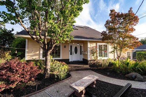 4381 James Ave, Castro Valley, CA, 94546-3530 | Card Image
