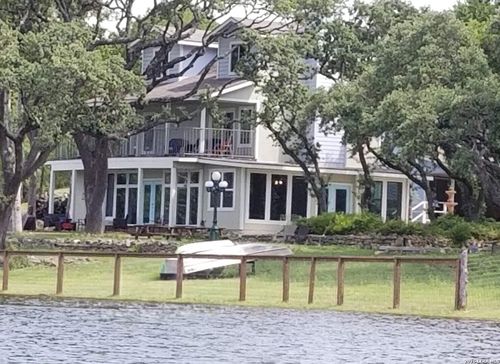 1676 Lake Dr, Spring Branch, TX, 78070-3732 | Card Image