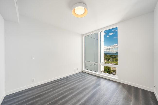 2604 - 1500 Fern Street, Condo with 3 bedrooms, 2 bathrooms and 1 parking in North Vancouver BC | Image 10