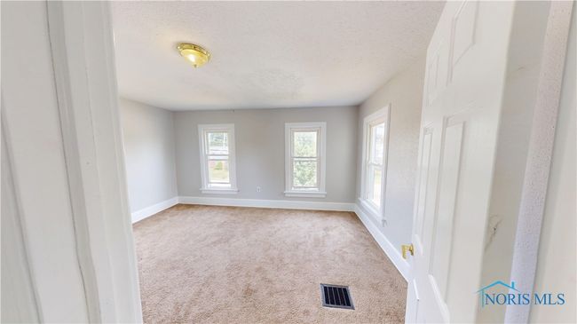 628 Maple St, House other with 3 bedrooms, 3 bathrooms and 3 parking in Clyde OH | Image 24