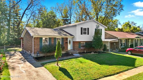 3102 Arjay Ln, Louisville, KY, 40220-3004 | Card Image