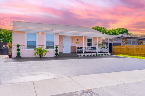 550 Nw 43rd Pl, Miami, FL, 33126-5412 | Card Image
