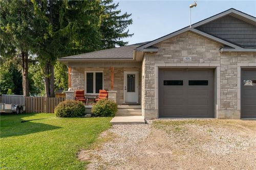 420 Victoria St, Elora, ON, N0B1S0 | Card Image