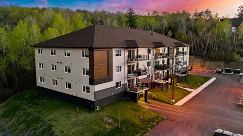 303-1690 Rue Des Quatre-Saisons, Sherbrooke, QC, J1E0N2 | Card Image