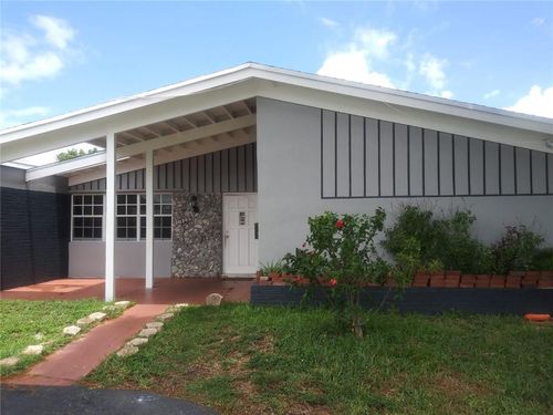 6765 Rose Dr, Miramar, FL, 33023-4852 | Card Image