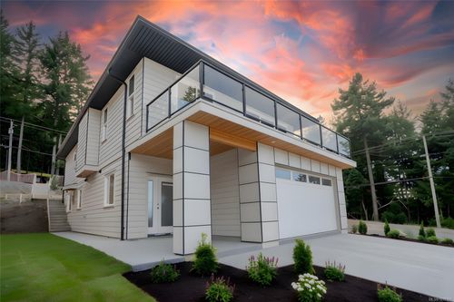 5560 Rutherford Rd, Nanaimo, BC, V9T | Card Image