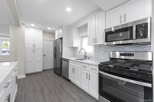 36 N Perkins Ave, Elmsford, NY, 10523-3211 | Card Image