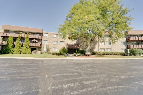 311-2650 Brookwood Way Dr, Rolling Meadows, IL, 60008-2368 | Card Image
