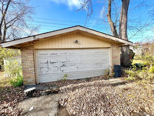 29201 Southgate Dr, Southfield, MI, 48076-5068 | Card Image