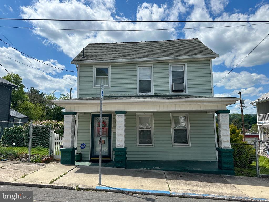Walnut St, Cumberland, MD 21502