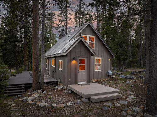 51498 Red Fir Dr, Soda Springs, CA, 95728 | Card Image