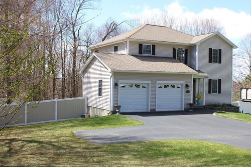 2026 Parker St, Springfield, MA, 01128 | Card Image