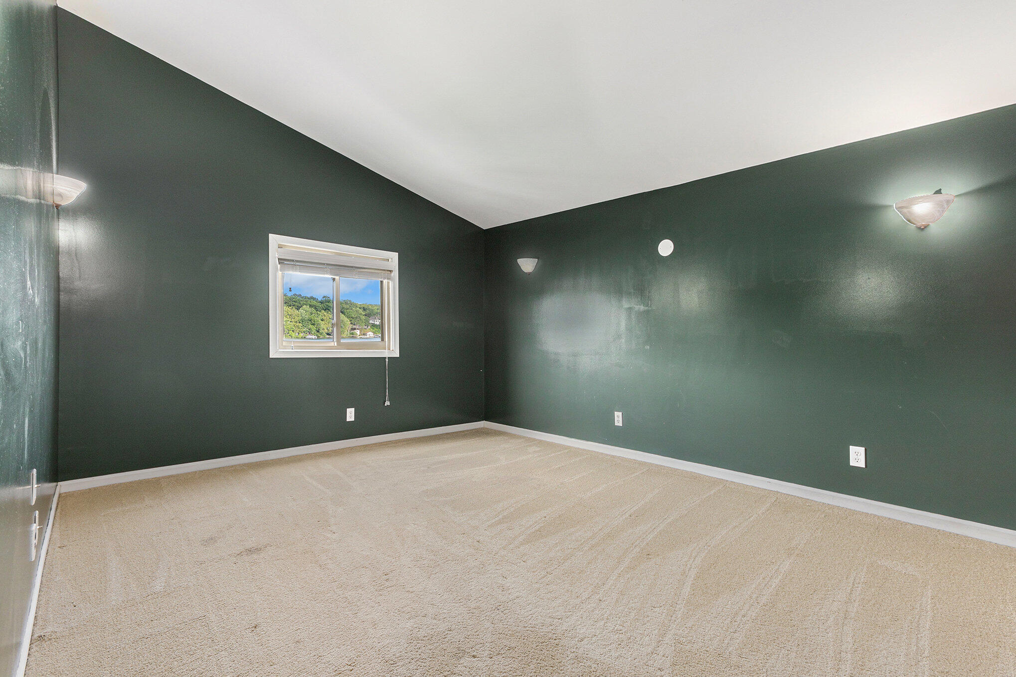 Residential Lease in Leoni Township 3