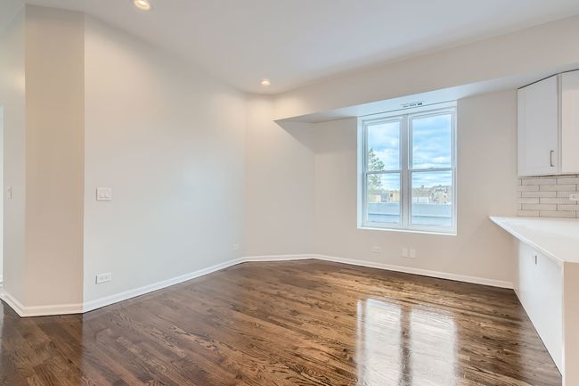 Dining Room from Living Room | Image 8