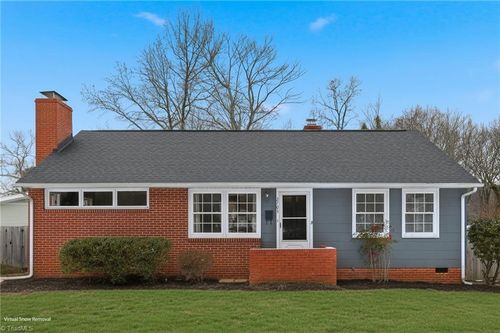 2703 Rockwood Rd, Greensboro, NC, 27408-3215 | Card Image