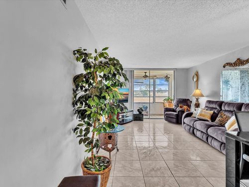 113-9041 Sunrise Lakes Blvd, Sunrise, FL, 33322-6047 | Card Image