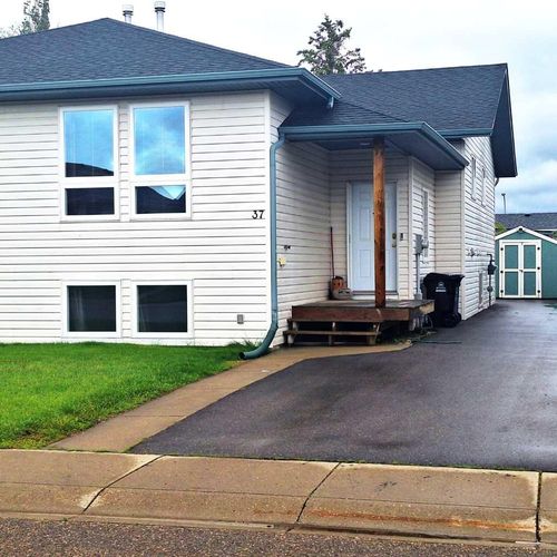 37 Silver Dr, Blackfalds, AB, T0M | Card Image