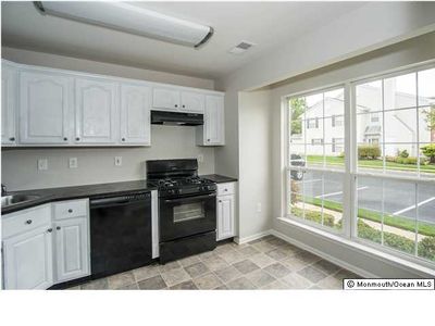 1000 - 132 Wood Duck Court, Condo with 2 bedrooms, 2 bathrooms and null parking in Freehold NJ | Image 3