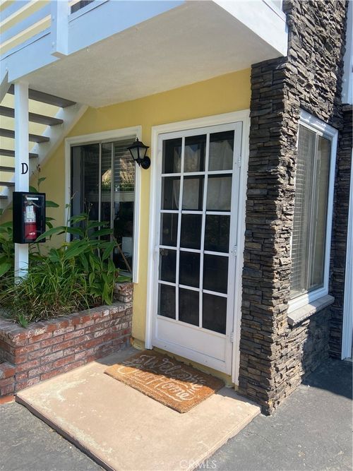 d-356 E 20th St, Costa Mesa, CA, 92627 | Card Image