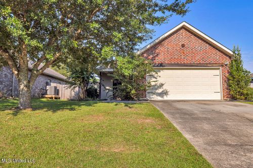 13727 Fox Hill Dr, Gulfport, MS, 39503-5390 | Card Image