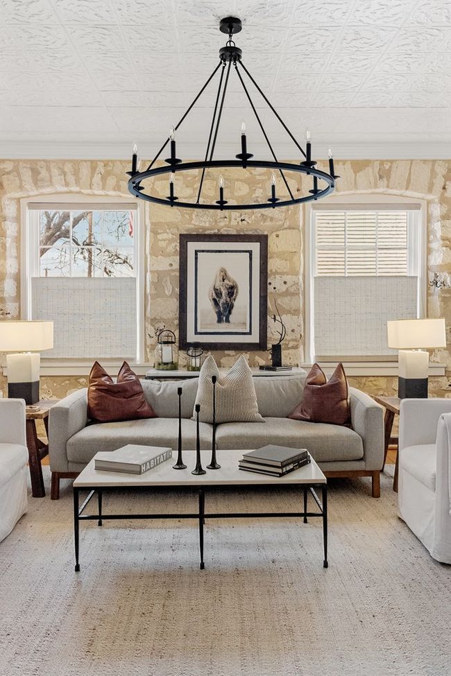 125 W San Antonio St, Home with 2 bedrooms, 3 bathrooms and 2 parking in Fredericksburg TX | Image 7