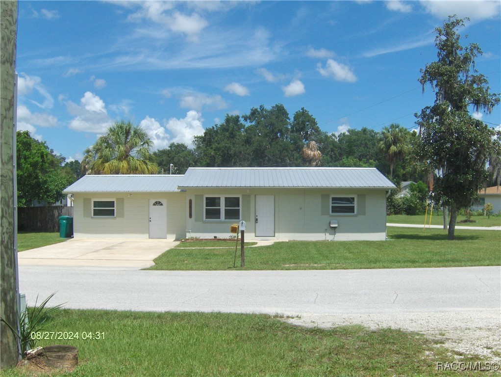 Hillside Ct, Inverness, FL 34450
