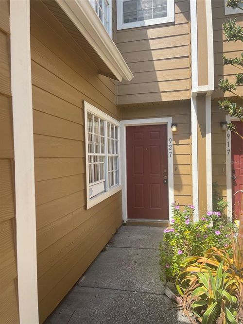 927 Washington Palm Loop, DAVENPORT, FL, 33897-1652 | Card Image