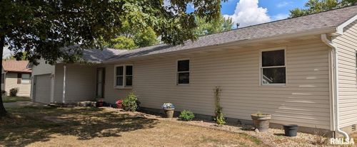 214 Northwood Ln, Salem, IL, 62881-2513 | Card Image