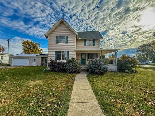 101 E Chicago Ave, DAVIS JUNCTION, IL, 61020-9412 | Card Image