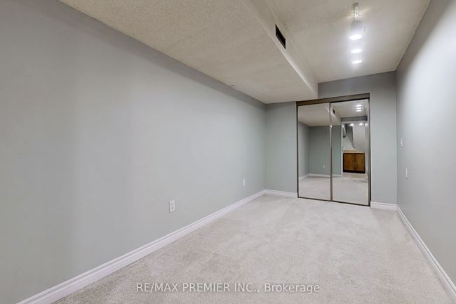 191 Invergordon Ave, House other with 6 bedrooms, 3 bathrooms and 4 parking in Scarborough ON | Image 32
