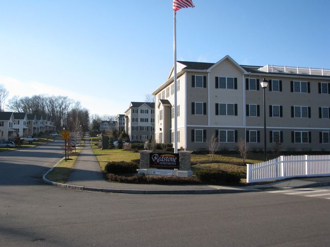 APT-105 - 10 Sentinel Ct, Condo with 2 bedrooms, 2 bathrooms and null parking in Manchester NH | Image 4