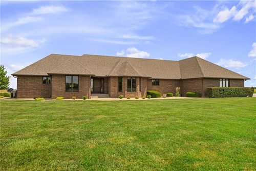 1001 E Park Rd, Garnett, KS, 66032-1915 | Card Image