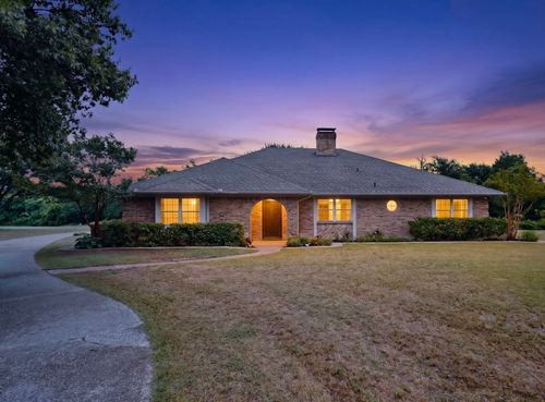 1151 Lynn Way, Waxahachie, TX, 75165-6055 | Card Image