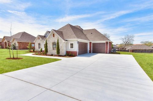 2915 Ridgecrest Dr, Purcell, OK, 73080-1706 | Card Image