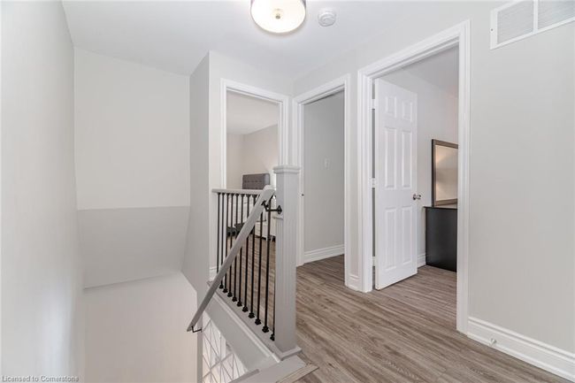 512 Pinetree Cres, House other with 3 bedrooms, 3 bathrooms and 4 parking in Cambridge ON | Image 28