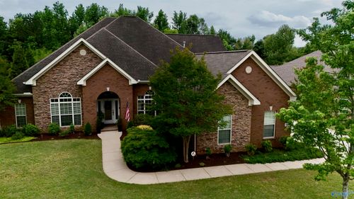 105 Neldabrook Way, Madison, AL, 35758-3901 | Card Image