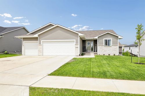 5400 Leyden Ave, Des Moines, IA, 50317-1214 | Card Image