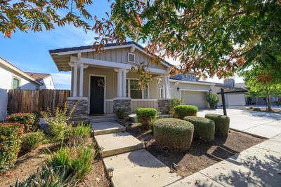 132 Lemon Blossom Ln, House other with 5 bedrooms, 2 bathrooms and null parking in Patterson CA | Image 2