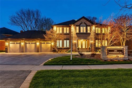 1383 Winterberry Drive, Burlington, ON, L7P4T6 | Card Image