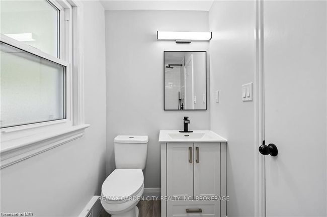 246 York St, House other with 3 bedrooms, 2 bathrooms and 3 parking in Saint Catharines ON | Image 15