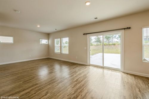 689 Grays Creek Rd, Spartanburg, SC, 29303-4446 | Card Image