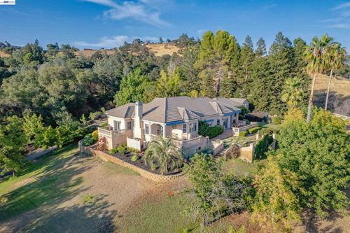 7745 Winter Snow Ct, Newcastle, CA, 95658-9401 | Card Image