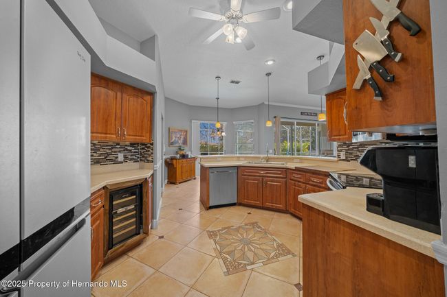 Kitchen | Image 12