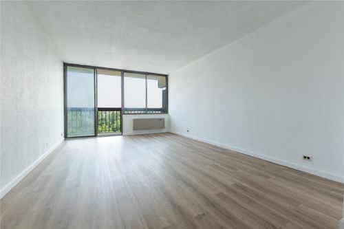 10n-150 Union Tnpk 10n, New York, NY, 11367 | Card Image