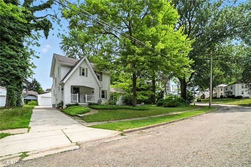 2107 13th St, Cuyahoga Falls, OH, 44223-2416 | Card Image